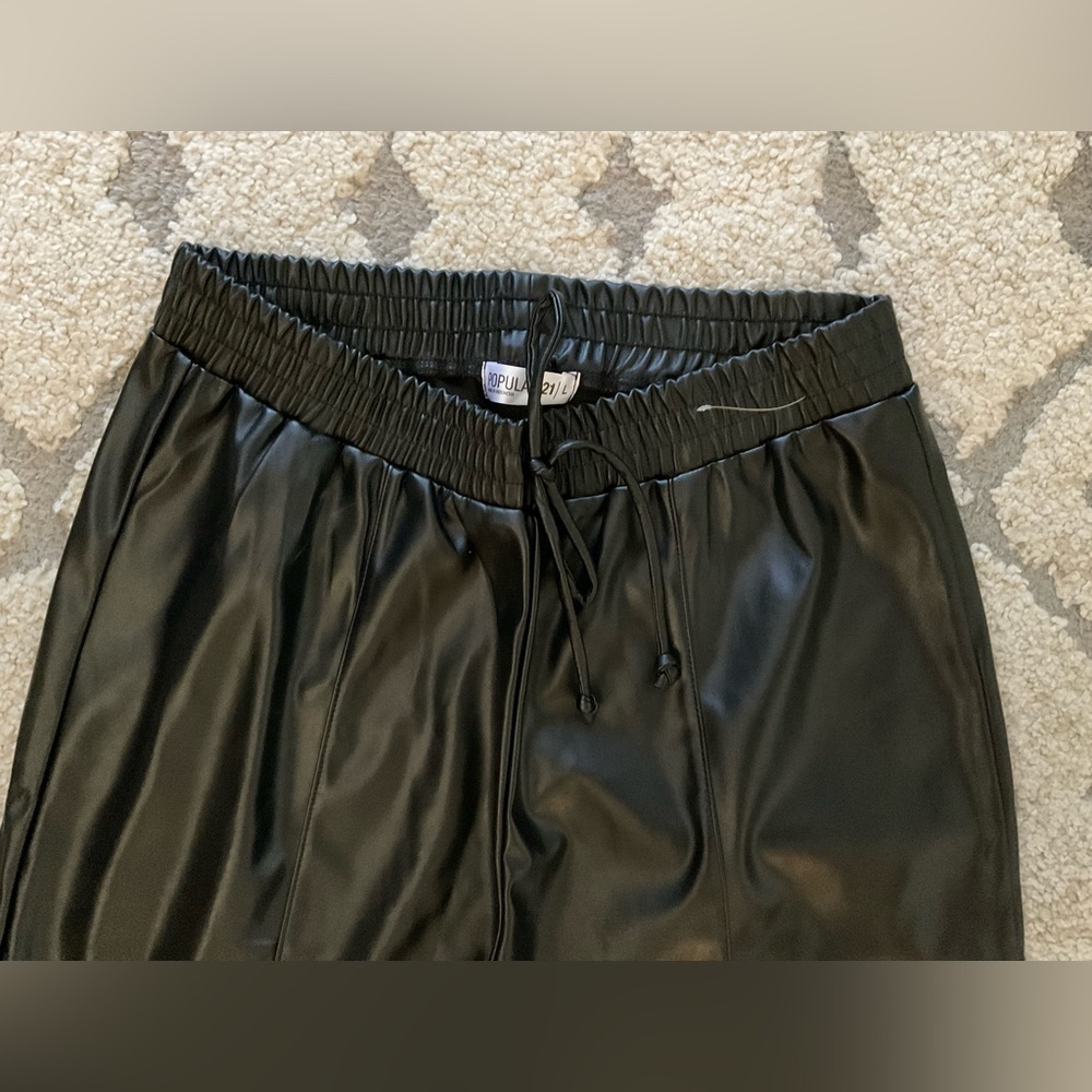 Women’s Black Pants - Picture 2 of 8